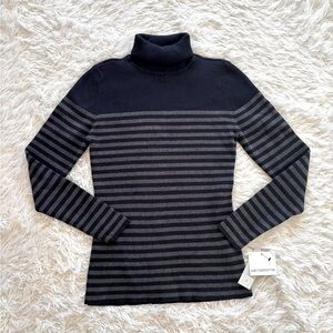🤍New! Liz Claiborne Stripped Sweater